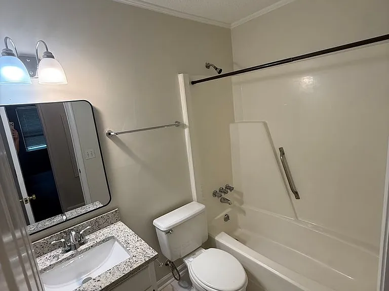 403 Wormwood Ln #C — Photo 10