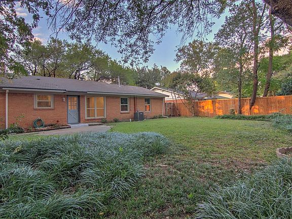 2nd image of 3144 Damascus Way
