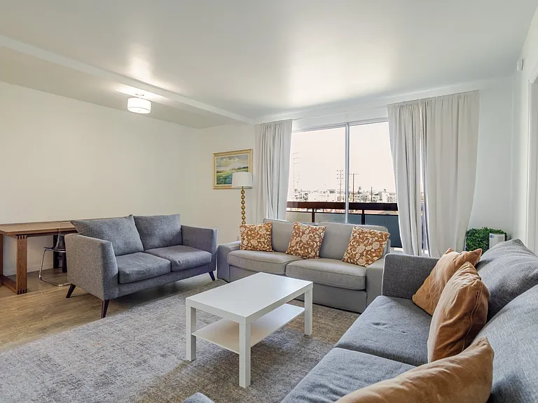 321 S San Vicente Blvd #505 — Photo 7