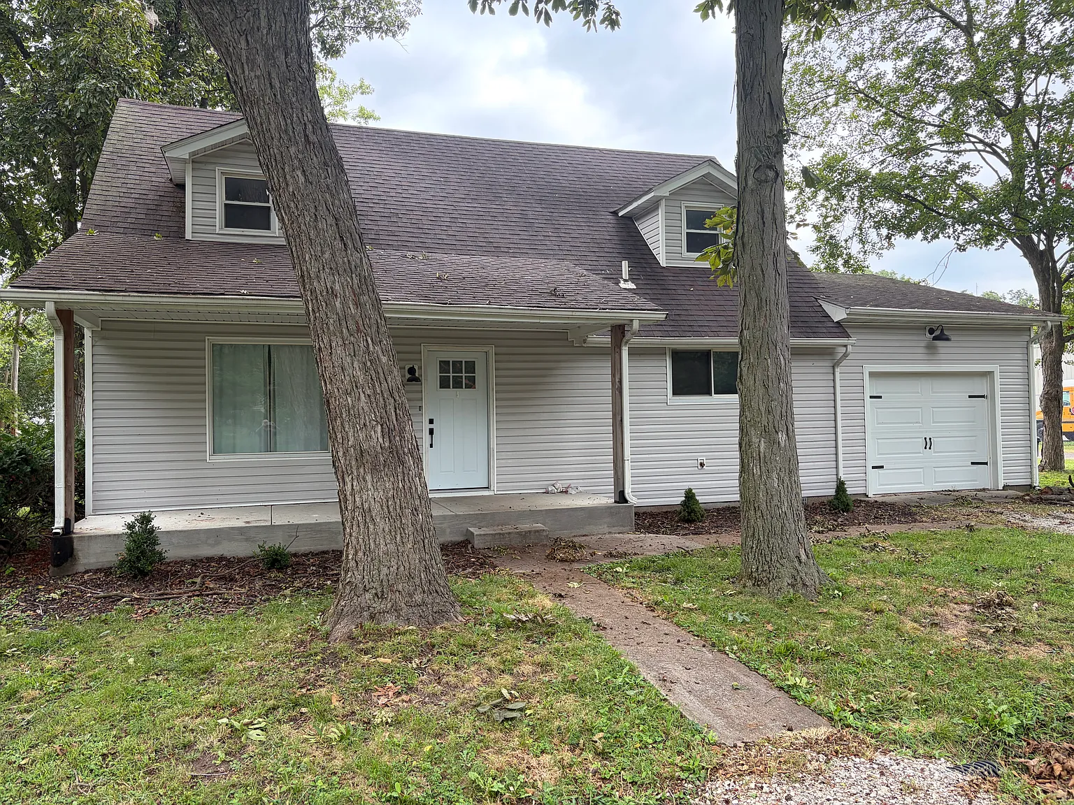 3 bed, 2.5 bath, 1512 sqft, $2,160 — Photo 1