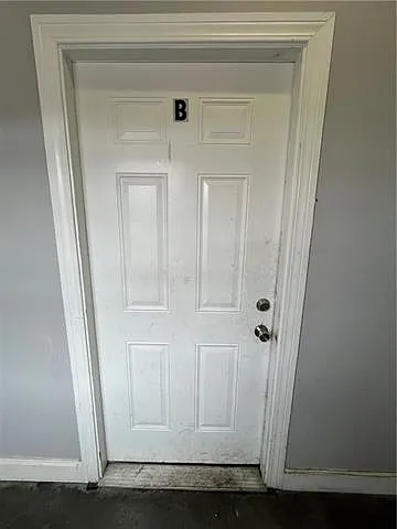 1637 Franklin Ave #B