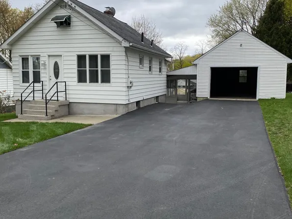 39 Douglas Street, Wynantskill, NY 12198