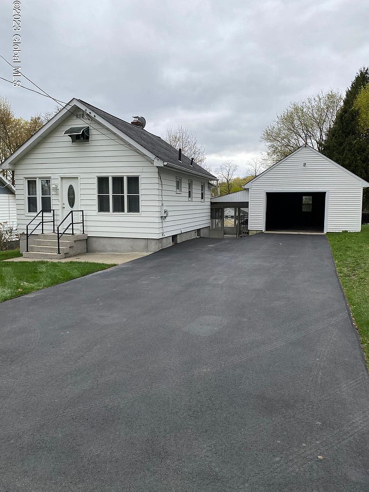 1st image of 39 Douglas Street