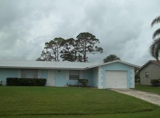 1662 SE Mistletoe St, Port Saint Lucie, FL 34983