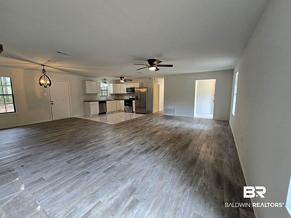 3rd image of 1600 Blair Rd