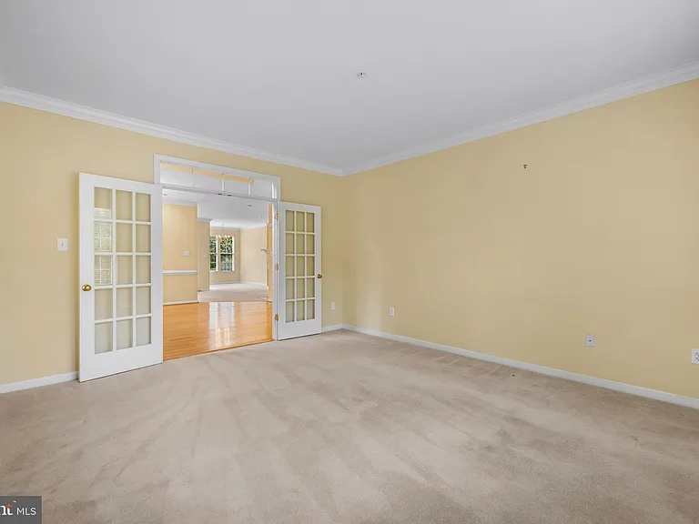 530 Limerick Cir — Photo 18