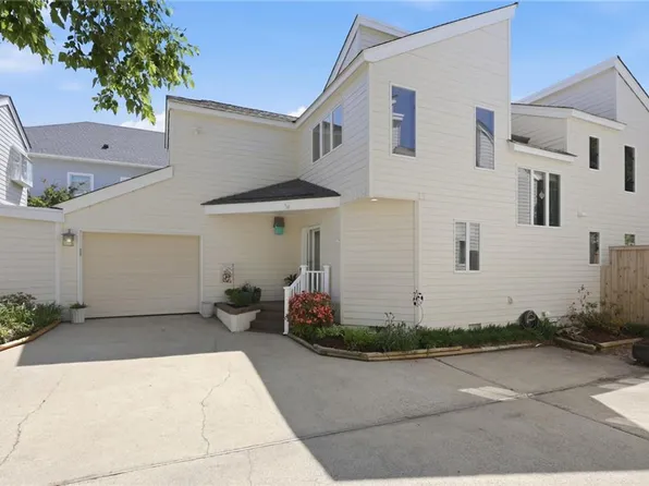 110 85th St #B, Virginia Beach, VA 23451