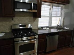 255 E 201st St, Bronx, NY 10458