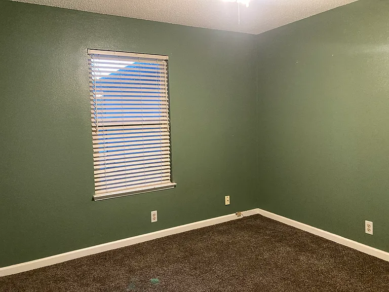 2385 Fernwood Dr — Photo 12