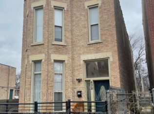 636 E 41st St #1, Chicago, IL 60653
