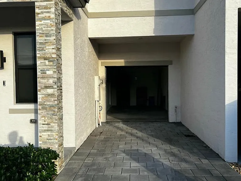542 SW 19th Ter #Townhouse 542 — Photo 4