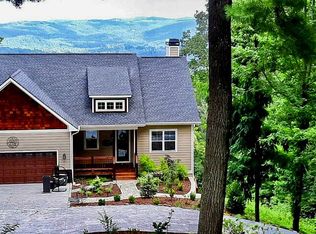 164 Sunny Ridge Rd, Laurel Park, NC 28739