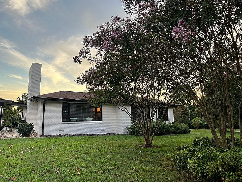 2nd image of 9593 Riviera Dr