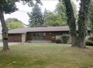 5231 Mapleridge Dr, Portage, MI 49024