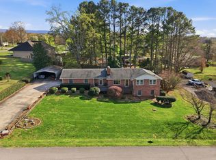 303 Kelly Dr, Decherd, TN 37324