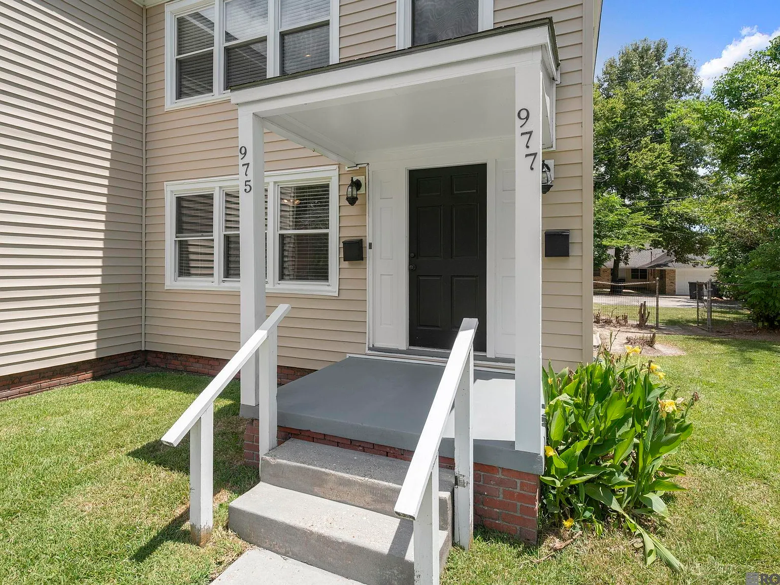 2 bed, 1019 sqft, $1,250 — Photo 2