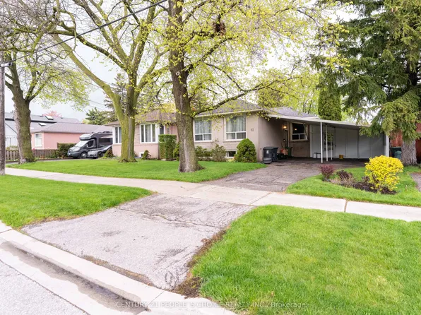 82 Hadrian Dr, Toronto, ON M9W 1V4