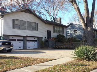 306 SW Pinnell Dr, Lees Summit, MO 64081