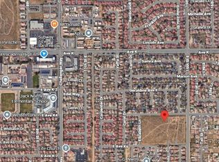 4 Melody Ln, Lancaster, CA 93535