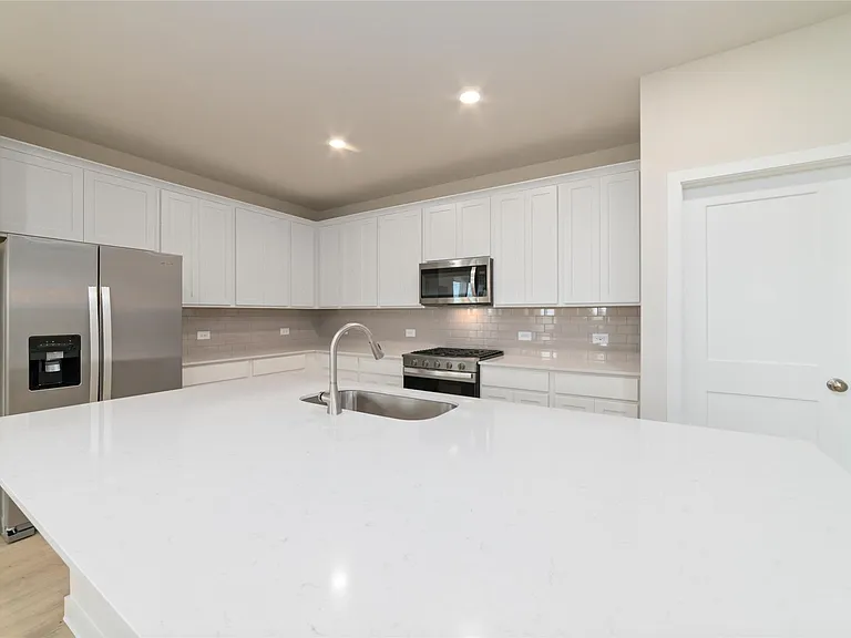 5831 Westwood Shore Dr — Photo 16