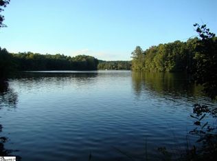 386 Country Oak Rd, Chesnee, SC 29323