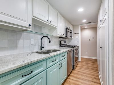 15930 Stillwood St APT 1069, Dallas, TX, 75248