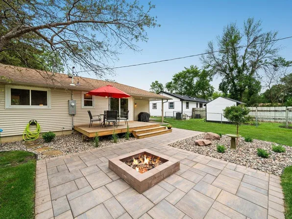 2004 Walnut St, Hastings, MN 55033