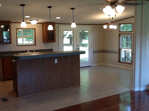4th image of 147 Southway Ln