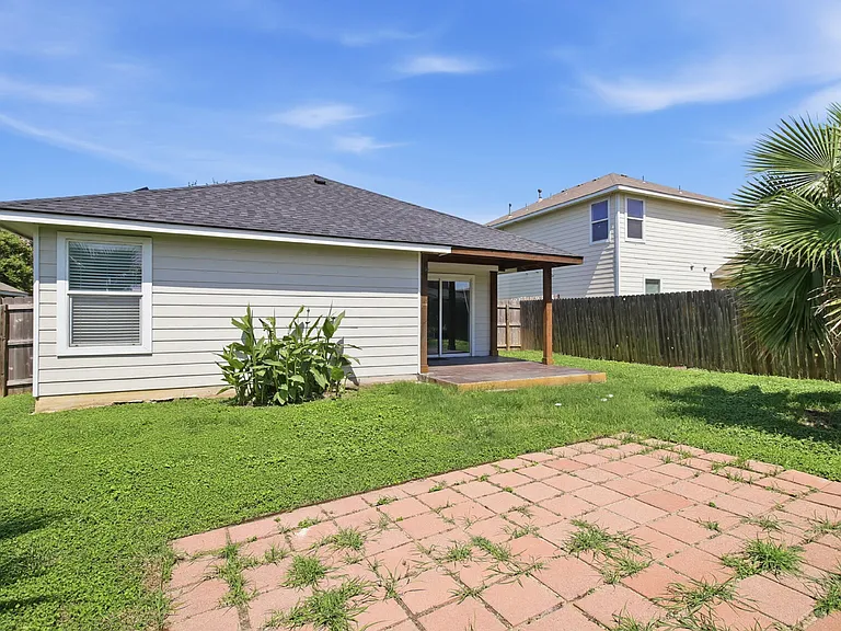 2334 Camberly Vw — Photo 28