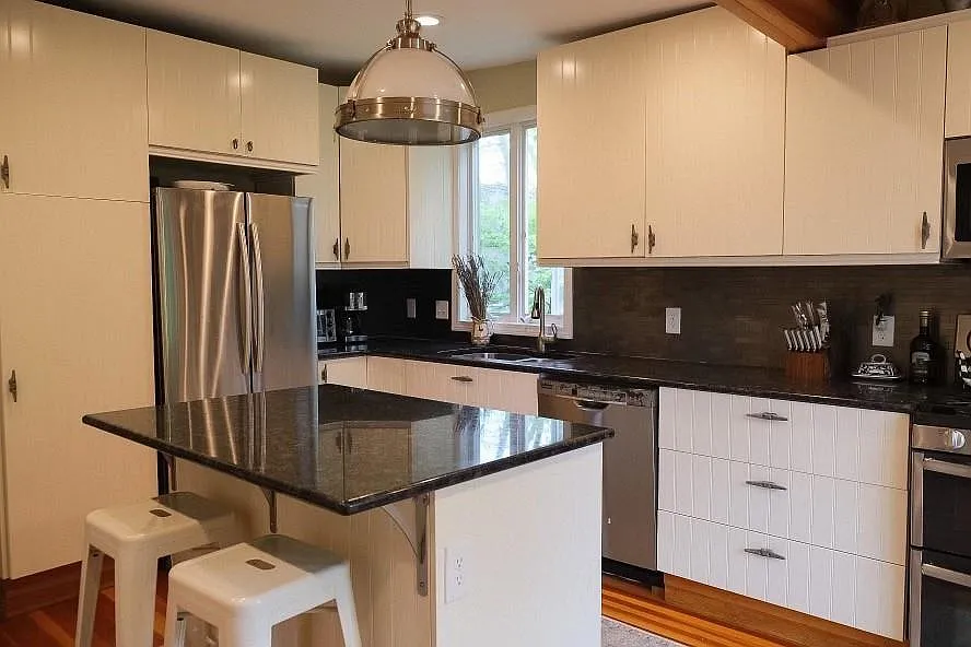 2 bed, 900 sqft, $2,500 — Photo 2