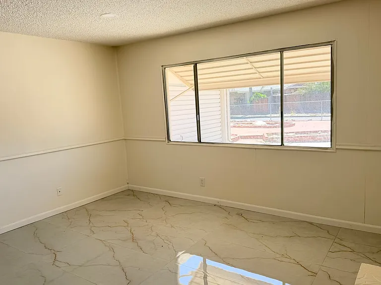 15414 Eleanor Ln — Photo 7