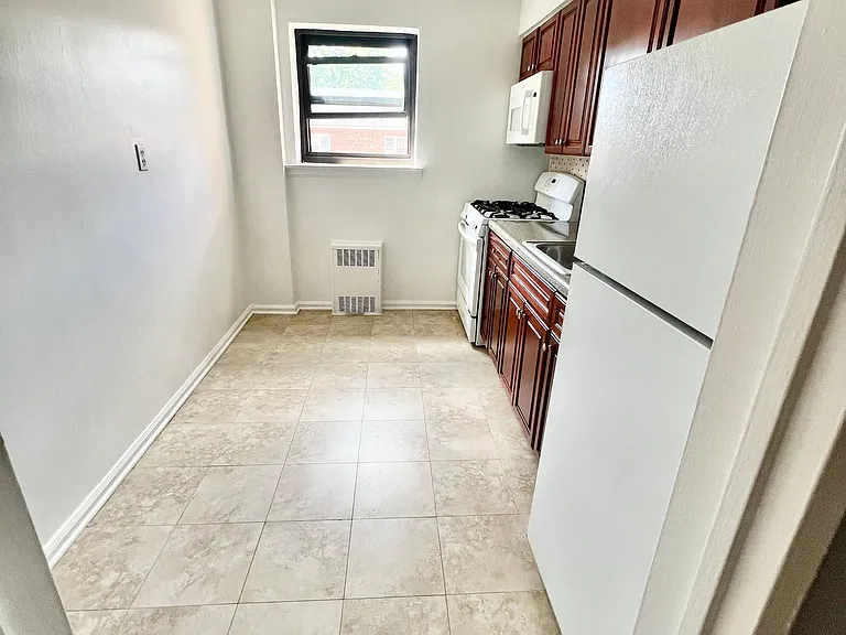 3616 Bell Blvd #6B — Photo 3