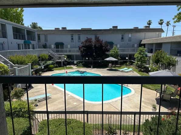2511 Northrop Avenue - Pavilion Townhomes