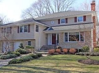 9 Oval Rd, Millburn, NJ 07041