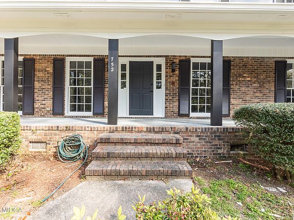 3rd image of 752 Malwood Dr