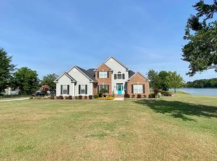 127 W Lakeshore Dr, Cochran, GA 31014
