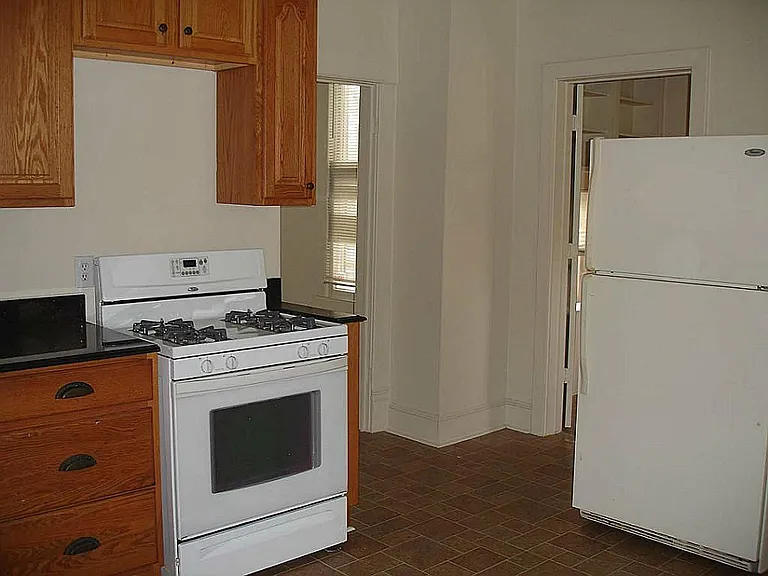 315 W 21st St — Photo 10