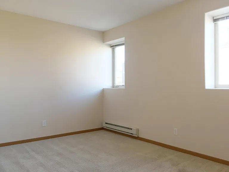 Apartments on Main - Live the Downtown Lifestyle — Photo 28