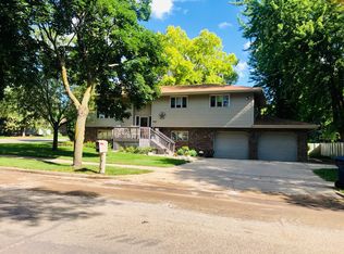 2000 E 54th St, Sioux Falls, SD 57103
