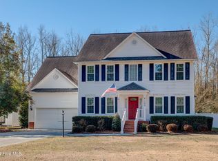 100 Henrian St, Richlands, NC 28574