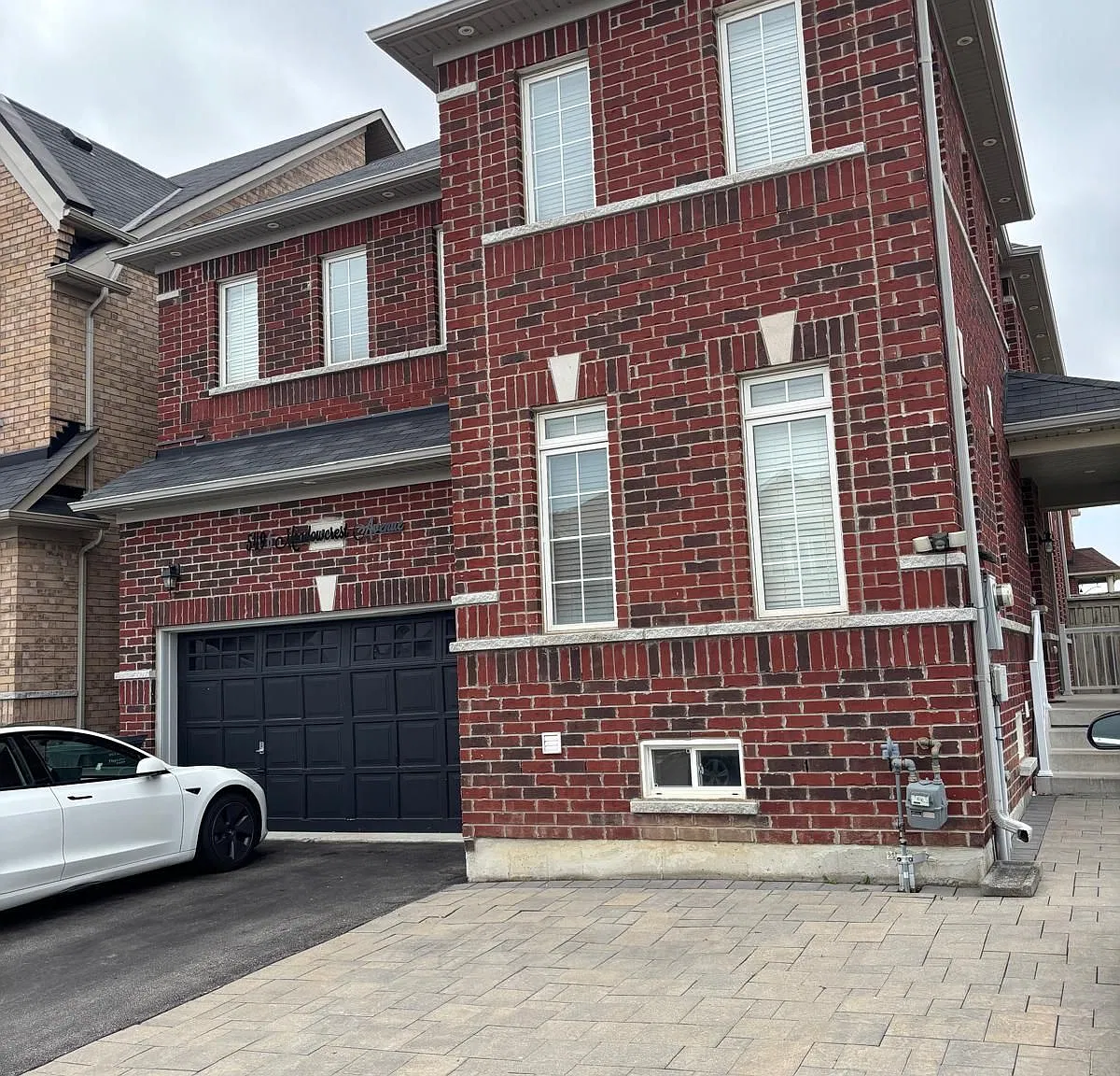 4 bed, $4,350 — Photo 2