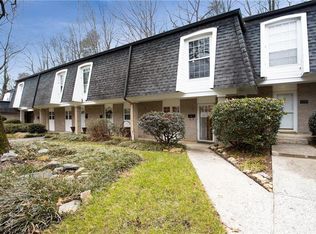 5430 Chemin De Vie NE, Sandy Springs, GA 30342