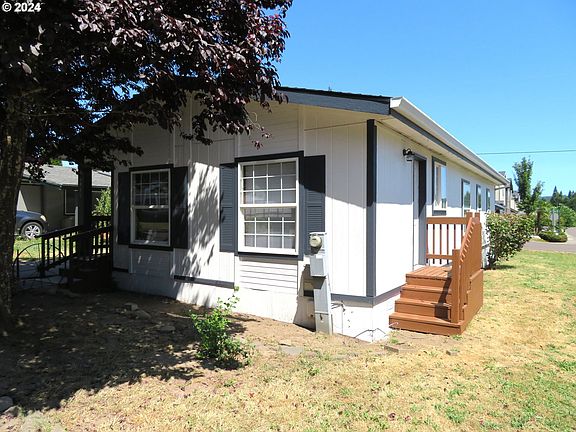 5th image of 31955 NW Meadow Dr