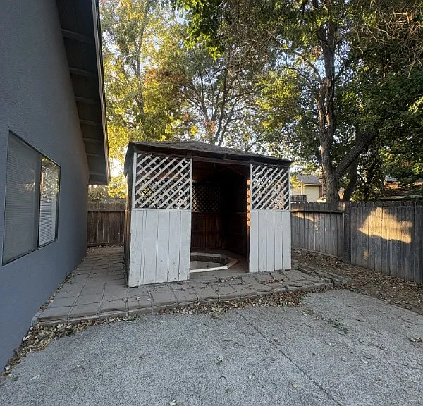 4076 W San Bruno Ave — Photo 16