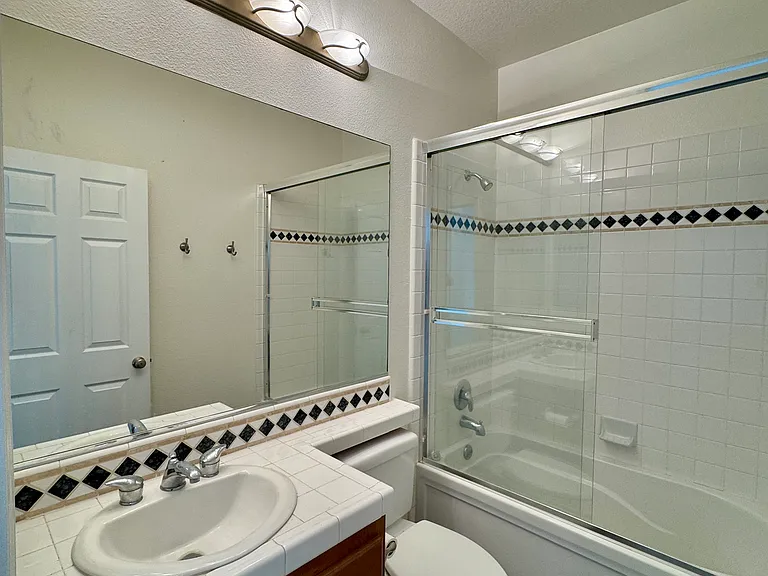 1331 Bayside Cir — Photo 23