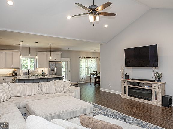 5th image of 1057 County Road 553