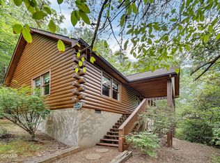 706 Falcons Nest Way, Pigeon Forge, TN 37863