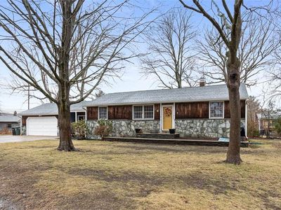 4 Carolyn St, Coventry, RI, 02816