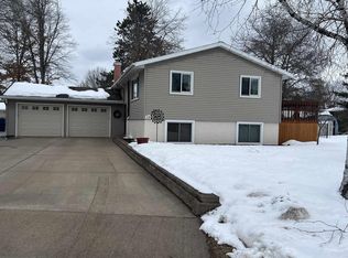 1209 Edgewood Dr, Mosinee, WI 54455