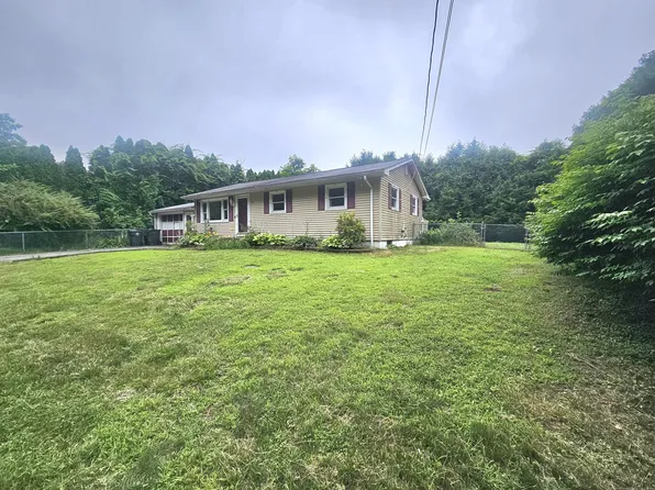56 December Drive, Griswold, CT 06351